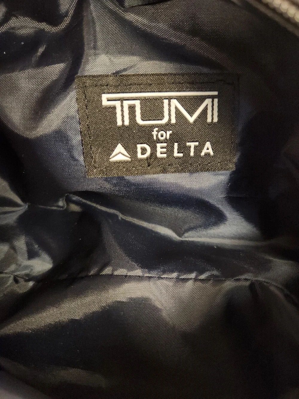 TUMI X DELTA NYLON DOPP TOILETRY BLACK BAG